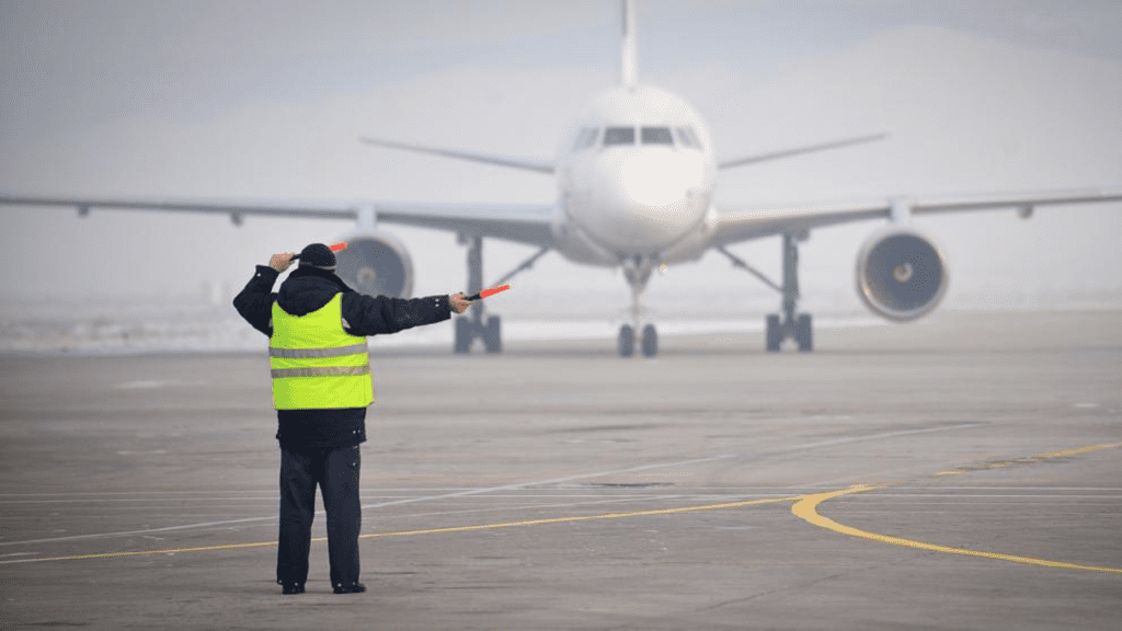 OFICIAL AEROPUERTO (Carnet PCP)